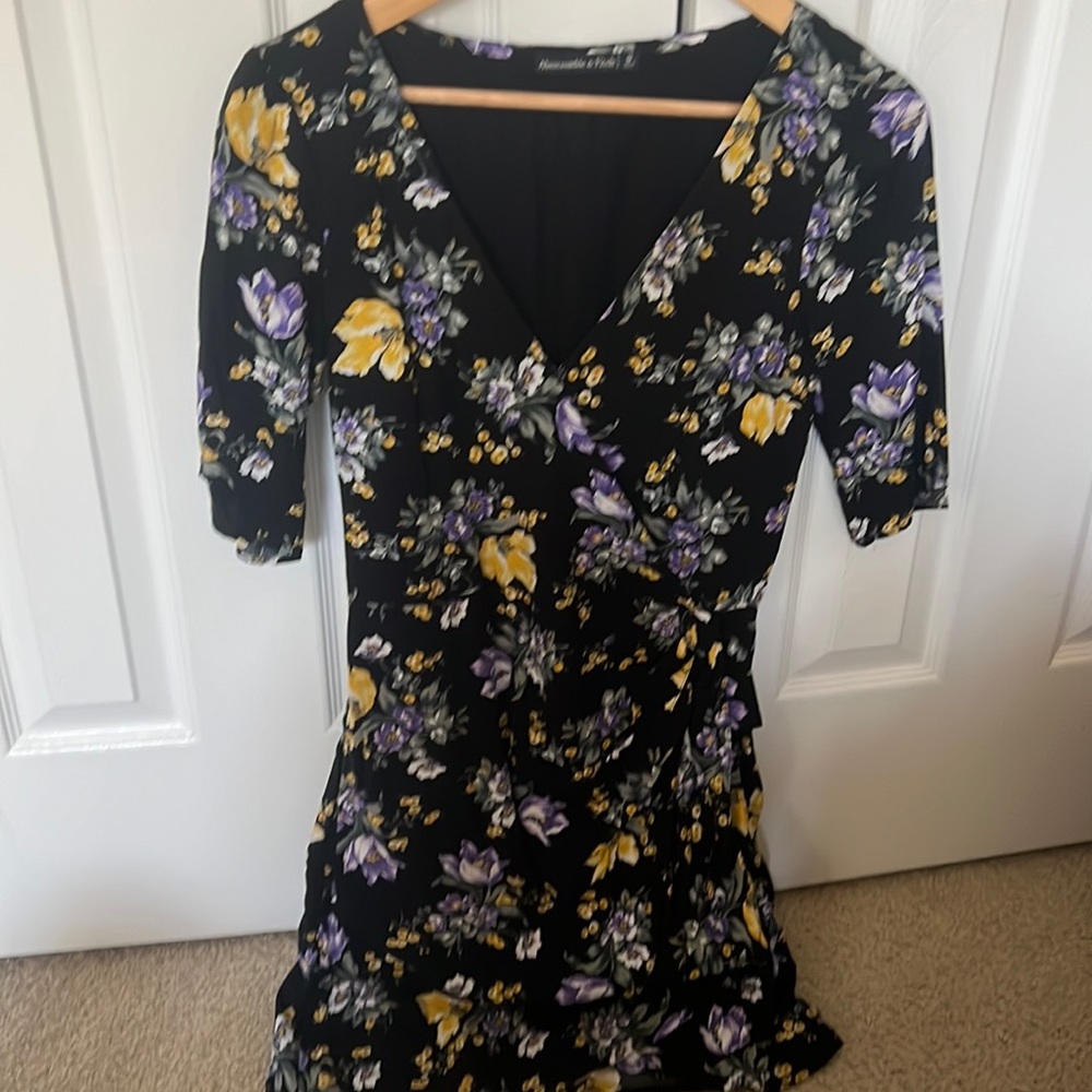 Abercrombie & fitch floral surplice wrap dress small